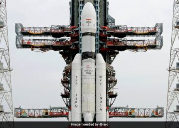 நிலவை நோக்கி விண்ணில் பாய்ந்தது சந்திரயான் – 3 விண்கலம்..!