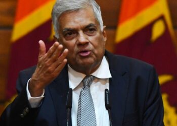 பயங்கரவாத தடுப்பு சட்டத்தின் கீழ் ஐந்து அமைப்புகளுக்கு விதிக்கப்பட்டிருந்த தடையை நீக்கினார் ரணில்.