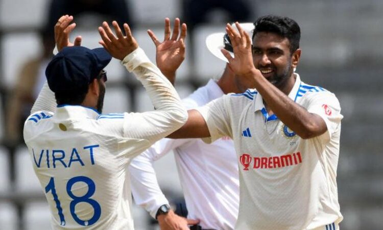 முதல் டெஸ்டில் வெஸ்ட் இண்டீஸை சுருட்டிய இந்தியா – அஸ்வின் அரிய சாதனை