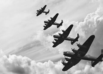 1943 – 2ம் உலகப் போர்: ஐக்கிய அமெரிக்காவின்  வான்படையினரின்   60 குண்டுவீச்சு விமானங்கள் சுட்டு வீழ்த்தப்பட்ட நாள் ..