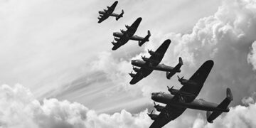 1943 – 2ம் உலகப் போர்: ஐக்கிய அமெரிக்காவின்  வான்படையினரின்   60 குண்டுவீச்சு விமானங்கள் சுட்டு வீழ்த்தப்பட்ட நாள் ..