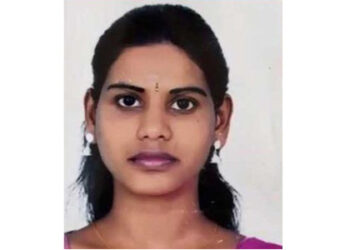 ரயில் முன் பாய்ந்து தற்கொலை செய்து கொண்ட இளம் தமிழ் பெண்.