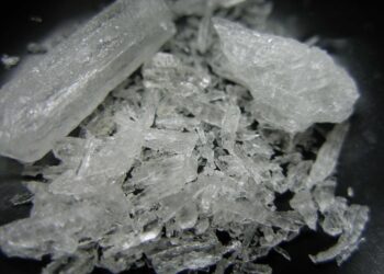 பேரூந்தில் கடத்தப்பட்ட “ஐஸ்” போதைப்பொருள் : நான்கு கோடி பெறுமதியான ‘ஐஸ்’சுடன் ஒருவர் கைது…