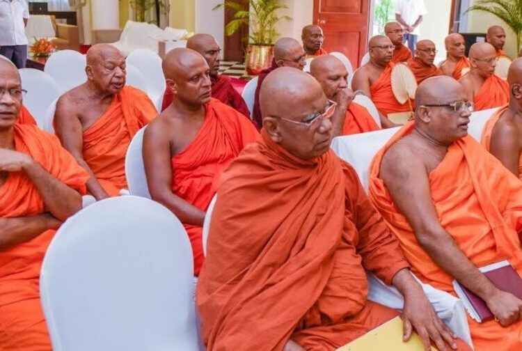 இனமுறுகல் : நிலாவெளி பௌத்த விகாரை நிர்மாணப்பணிகள் இடைநிறுத்தம் .