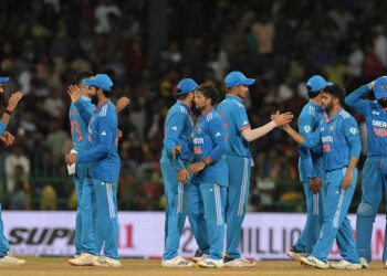 இலங்கையை தோற்கடித்து சுப்பர் 4 கிரிக்கெட் இறுதிப் போட்டிக்குள் நுழைந்தது இந்தியா.!