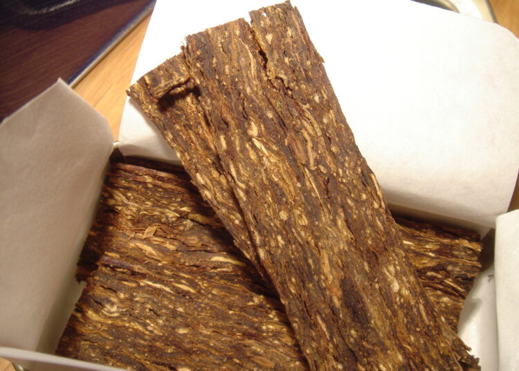 புத்தளத்தில் நான்கு டன் கடத்தல் புகையிலை  கைப்பற்றப்பட்டது