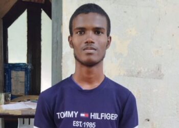 செல்போன்களை திருடிய திண்டிவனம் இளைஞன் போலீஸாரால் கைது.