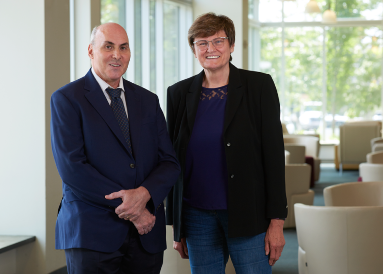 கோவிட்-19 தடுப்பூசி உருவாக்க உதவியவர்களுக்கு நோபல் பரிசு.!