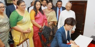 சீன ஜனாதிபதியின் விசேட தூதுக்குழுவினர் பிரதமர் தினேஷ் குணவர்தனவுடன் சந்திப்பு.!