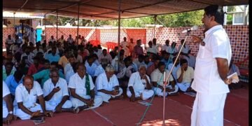 இலங்கை கடற்படையால் கைதான 64 மீனவர்களை விடுவிக்க கோரி இன்றும்உண்ணாவிரத போராட்டம் தொடர்கிறது.