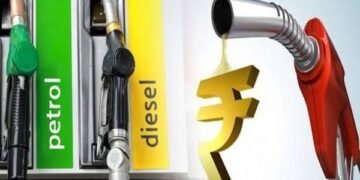 தீபாவளி பண்டிகை   பெட்ரோல் டீசல் விலையை ரூ.10 வரை குறைக்க உள்ளதாகத் தகவல் வெளியாகியுள்ளது.