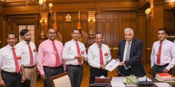 ஜே.என் 1 பாதுகாப்பு வழிகாட்டல்களை மக்களுக்கு விநியோகிக்க வேண்டும் – அரச வைத்திய அதிகாரிகள் சங்கம்.!