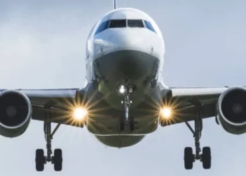 303 இந்தியர்களுடன் துபாய்  விமானம் பிரான்ஸில் தரையிறக்கம் கடத்தலா என விசாரணை