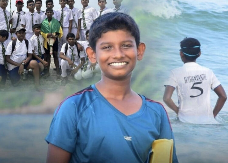 பாக்கு நீரிணையை வெறிகரமாக நீந்திக் கடந்து சாதனை படைத்த 13 வயது தமிழ்ச் சிறுவன்.