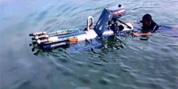 உலக இராணுவத்திற்கு நிகரான தமிழீழ விடுதலைப் புலிகளின் கங்கை அமரன் நீரடி நீச்சல் பிரிவு