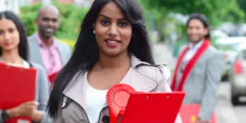 தூரத்தில் தெரியும் சிறு பொறியும் இன விடுதலைக்கனவை நனவாக்கும் பெரு வெளிச்சத்தைத் தரவல்லது ; உமாகுமரனின் வெற்றி குறித்து சீமான் கருத்து – வாழ்த்து தெரிவிப்பு