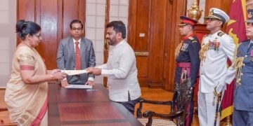 புதிய பிரதம நீதியரசராக முர்து நிரூபா பிதுஷினி பெர்னாண்டோ சத்தியப்பிரமாணம்!