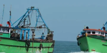கிளிநொச்சி நீதிமன்றத்தில் இந்திய மீனவர்களுக்கு விளக்கமறியல்