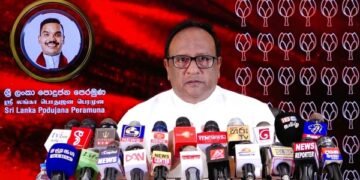 அமைச்சர் பிமல் ரத்நாயக்க மீது-சரத் வீரசேகர குற்றச்சாட்டு.!