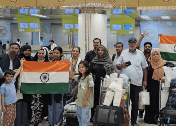 இந்தியர்கள் வெளியேறுவதற்கு ஈரான் வான்வெளி தடையை நீக்கியது.!