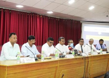 பிரதி அமைச்சர் ரத்ன கமகே  நீர்கொழும்பு கடற்றொழிலாளர்களின் பிரச்சினைகளுக்கு தீர்வு.