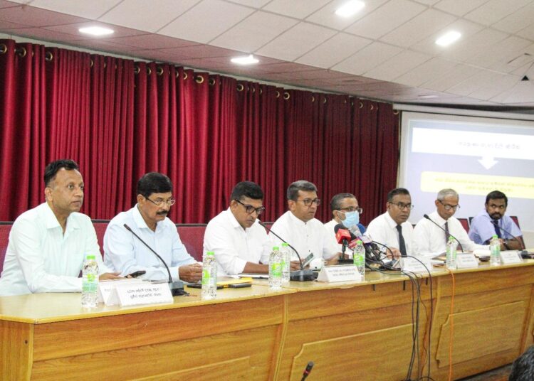 பிரதி அமைச்சர் ரத்ன கமகே நீர்கொழும்பு கடற்றொழிலாளர்களின் பிரச்சினைகளுக்கு தீர்வு.