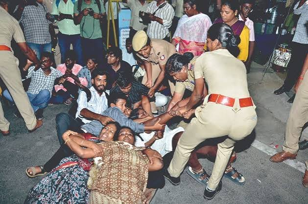 நீட் தேர்வு வினாத்தாள் கசிவு குறித்து பிரதமர் மோடி…